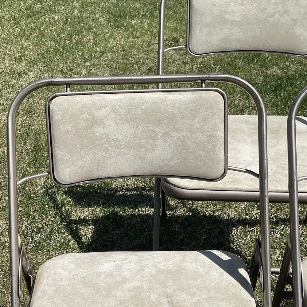 Samsonite age edges tons